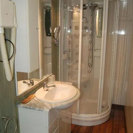 Casa Domenc Hotel *